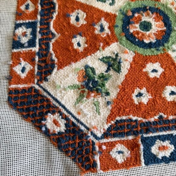 Vintage European Needlepoint Folk Art Flowers Octagon 14.5 x 15" Unframed - Picture 6 of 9